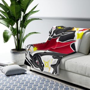 Charizard is warmer as a Winter blanket card who looks like a dinosaur or even shine red-eyes Black Dragon Targaryen like lizard dragoon pokemon is a Fire-type not dragon Legendary