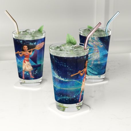 BPA-Free Moana Hawaiian Princess Glass, the courageous and adventurous character from Disney's Moana. Dive into the captivating world of the Pacific Islands. Black Princess Tiana Glass