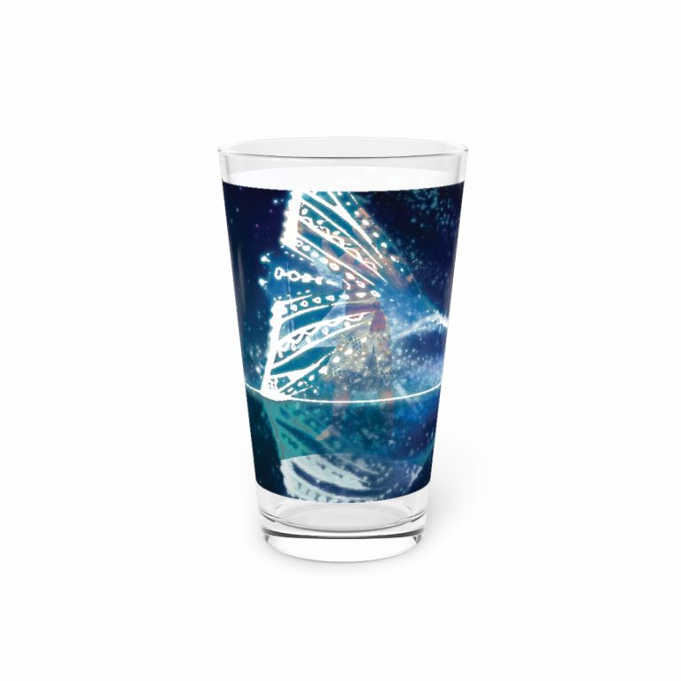 BPA-Free Moana Hawaiian Princess Glass, the courageous and adventurous character from Disney's Moana. Dive into the captivating world of the Pacific Islands. Black Princess Tiana Glass