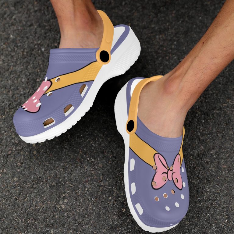 Daisy Duck Sailor's Crocs are made from advanced EVA material, lightweight & flexible Features ventilation holes, Supportive insole.