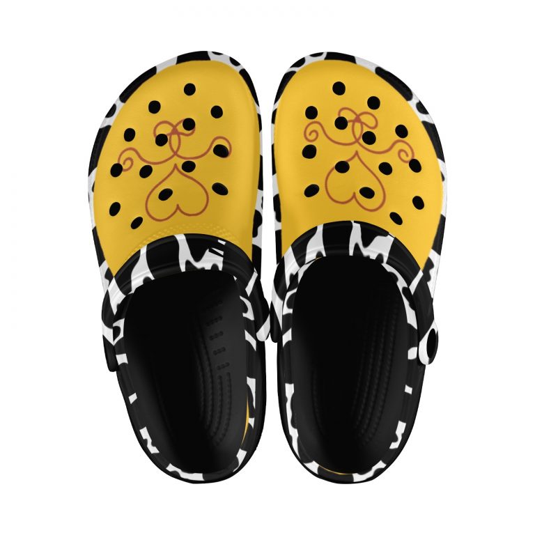 Cowgirl Cow Print Crocs Set, step into the wild west & embrace the spirit of adventure with these extraordinary clogs that exude quality & craftsmanship.