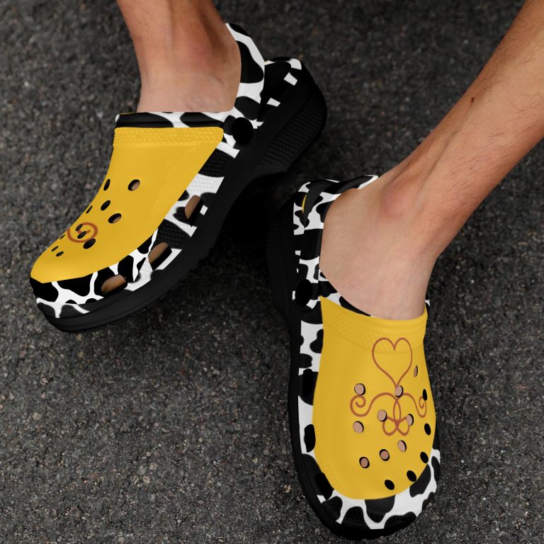Cowgirl Cow Print Crocs Set, step into the wild west & embrace the spirit of adventure with these extraordinary clogs that exude quality & craftsmanship.