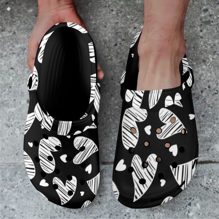 Crocs-waterproof-dirt-resistant-custom-foam-breathable-lounge-Hearts-Love-hand-drawn