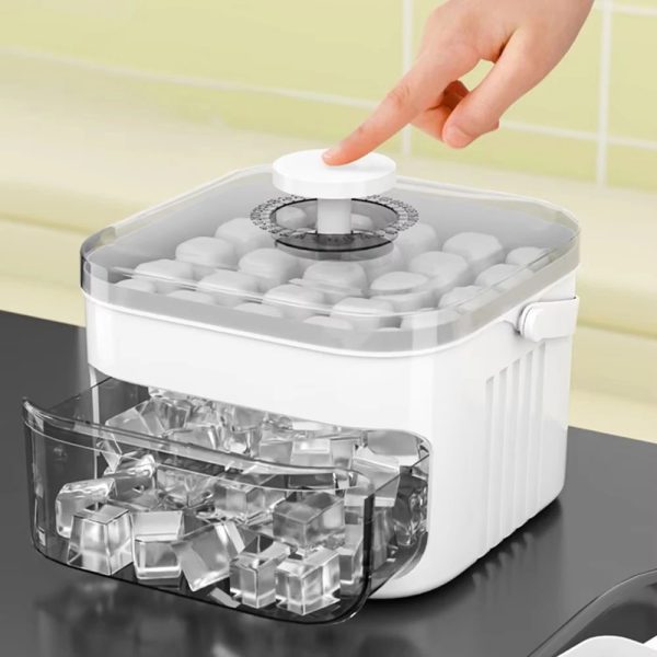 Two-layer ice cube tray with lid and storage bin